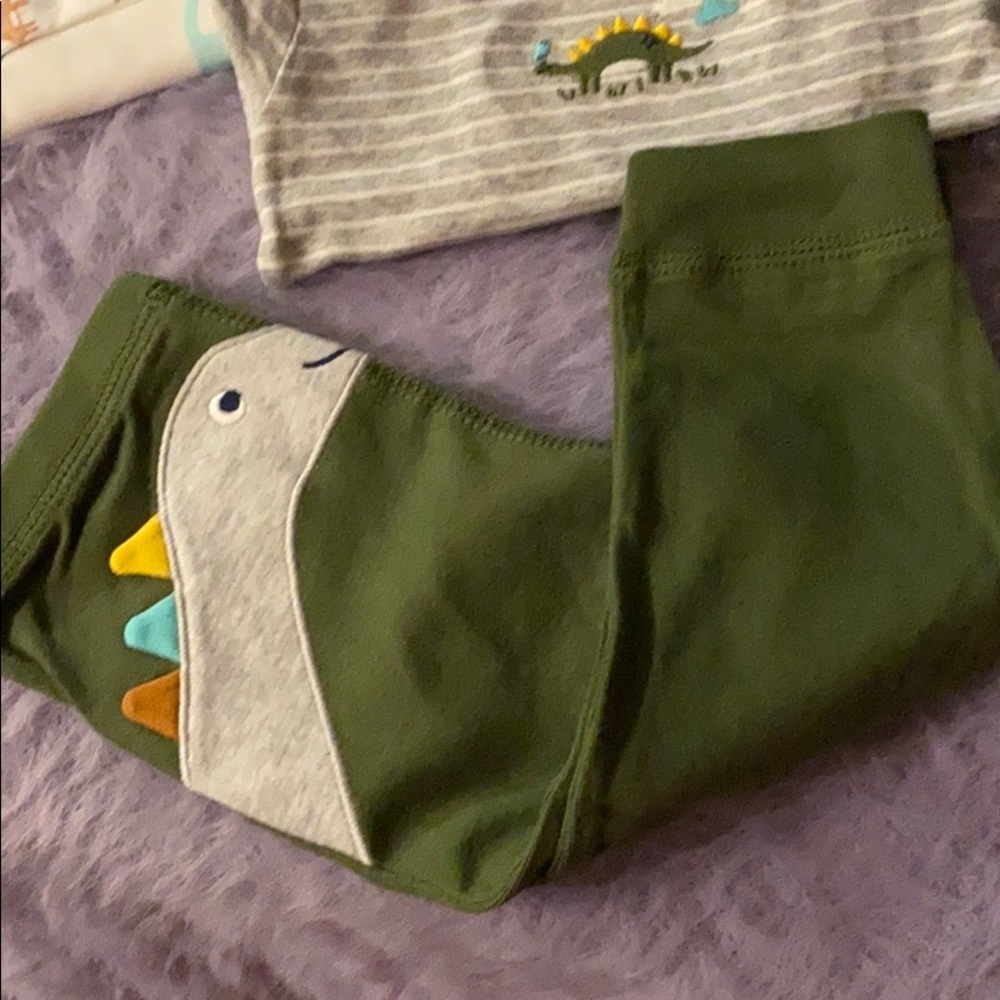 Carters 3 pc Set - Picture 4 of 5